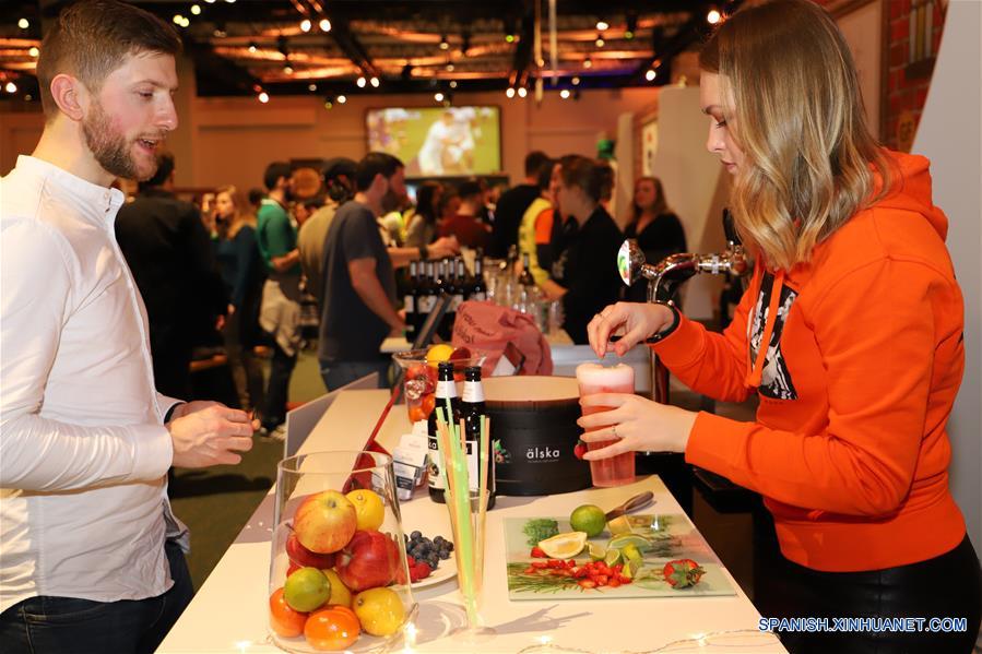 IRLANDA-DUBLIN-FERIA-CERVEZAS ARTESANALES