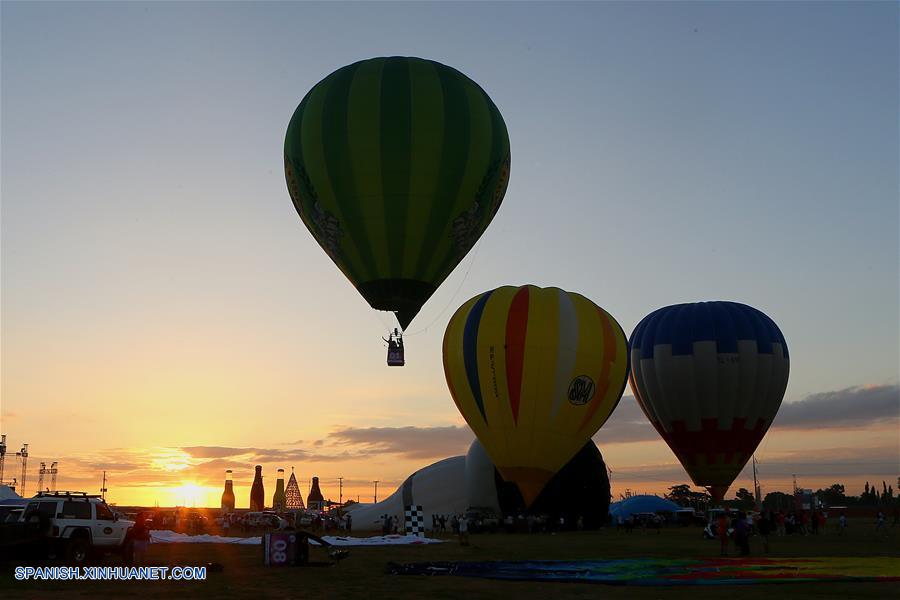 FILIPINAS-PAMPANGA-GLOBOS AEROSTATICOS-FESTIVAL