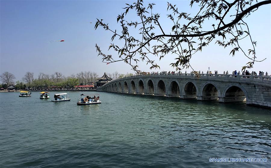 CHINA-BEIJING-QINGMING-VACACIONES-TIEMPO LIBRE-TURISMO