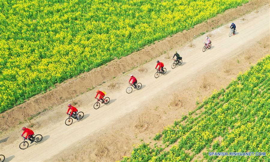 CHINA-ANHUI-QINGMING-VACACIONES-TIEMPO LIBRE-TURISMO