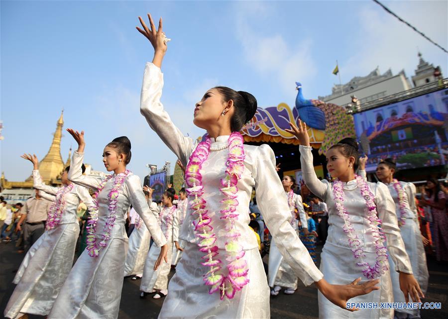 MYANMAR-YANGON-FESTIVAL DEL AGUA