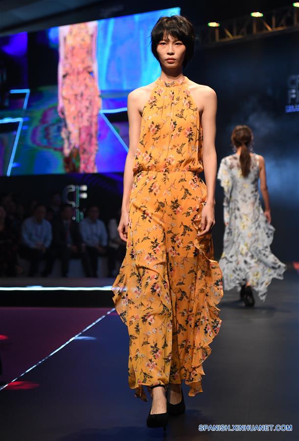 CHINA-GUANGZHOU-FERIA DE CANTON-SEMANA DE LA MODA