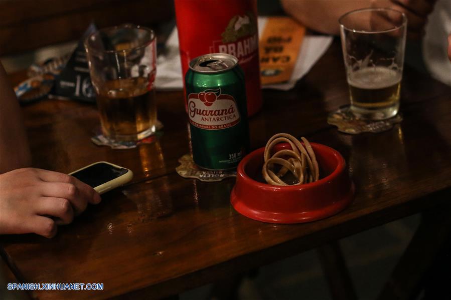 BRASIL-CURITIBA-BAR PARA PERROS