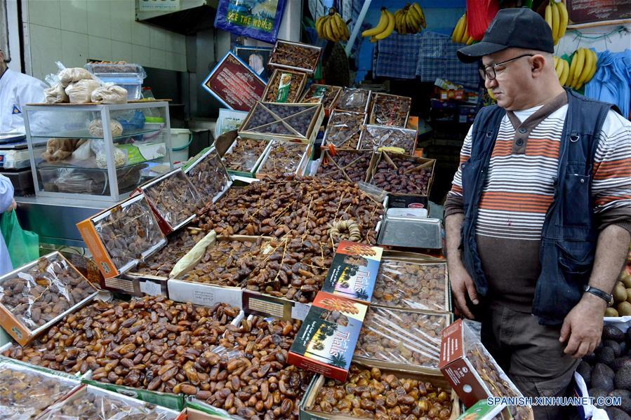 MARRUECOS-RABAT-RAMADAN-MERCADO