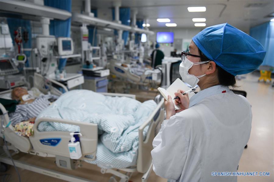 CHINA-ANHUI-ENFERMERA-TRABAJO