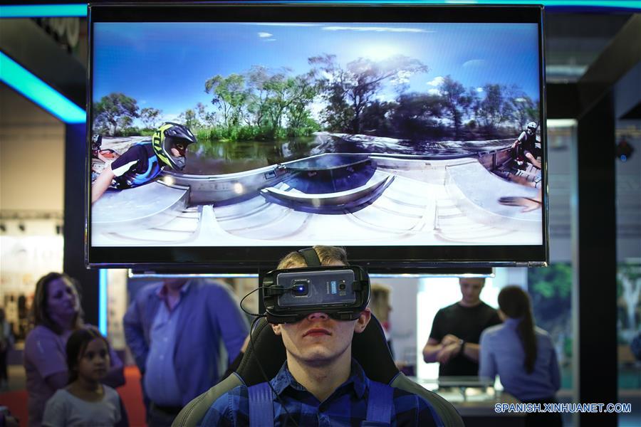 POLONIA-VARSOVIA-TECNOLOGIA-MUESTRA
