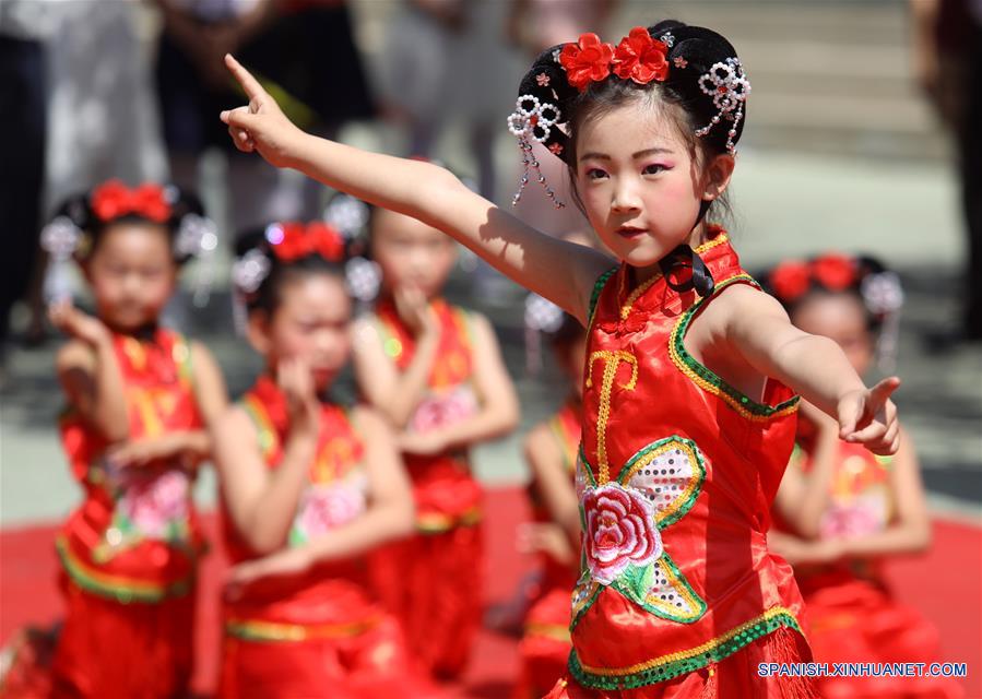 CHINA-HEBEI-DIA INTERNACIONAL DEL NIÑO-CELEBRACION 