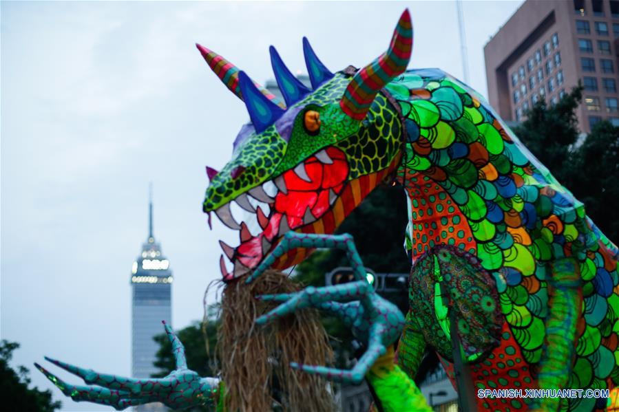 Desfile De Alebrijes Iluminados En Ciudad De México | Spanish.xinhuanet.com