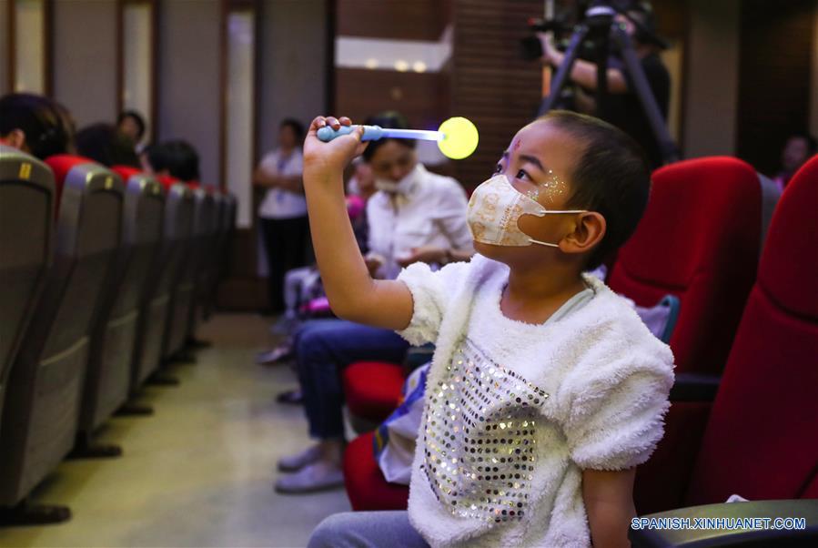 CHINA-BEIJING-NIÑOS-ENFERMEDADES DE LA SANGRE-DIA DEL NIÑO
