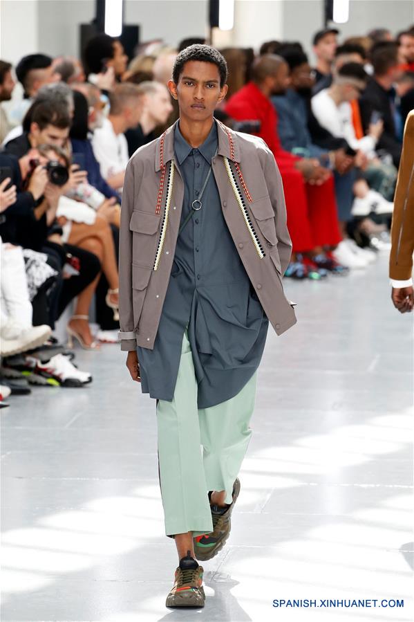 FRANCIA-PARIS-SEMANA DE LA MODA MASCULINA-VALENTINO