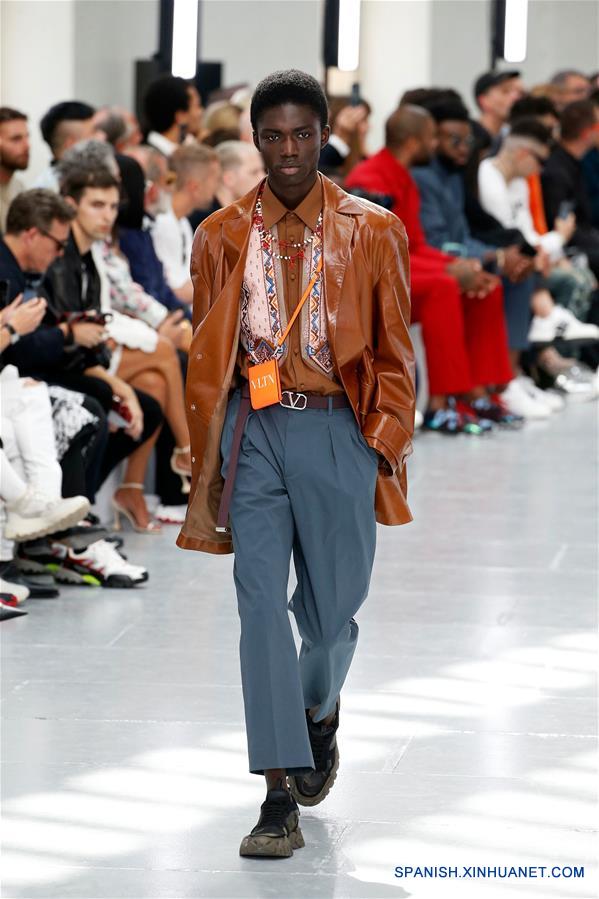 FRANCIA-PARIS-SEMANA DE LA MODA MASCULINA-VALENTINO