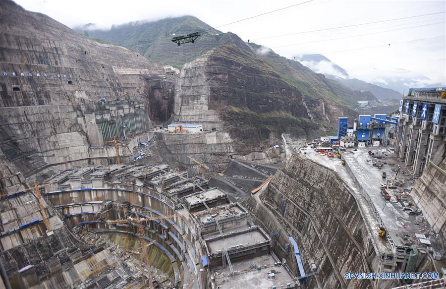 CHINA-SICHUAN-PROYECTO HIDROELECTRICO DE BAIHETAN-CONSTRUCCION 