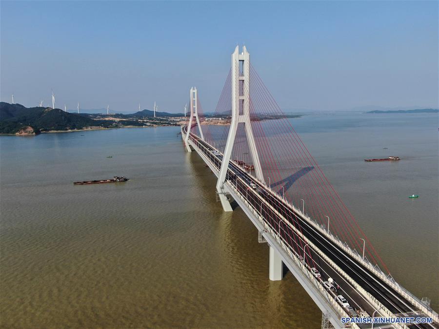 CHINA-JIANGXI-LAGO POYANG-PUENTE-APERTURA