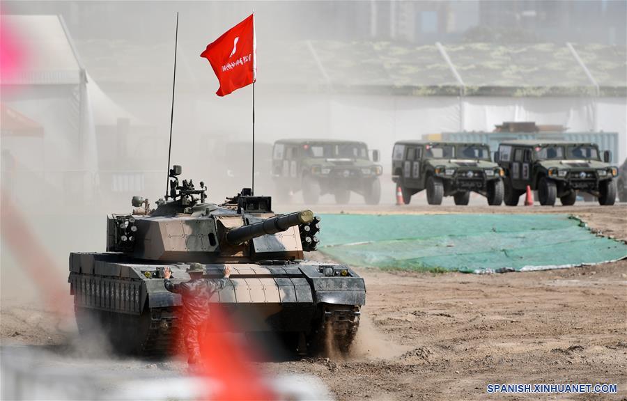 CHINA-TIANJIN-VEHICULOS DE DEFENSA-EXPOSICION