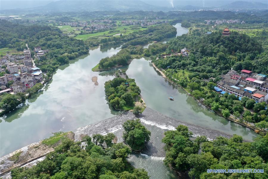 CHINA-GUANGXI-CANAL DE LINGQU