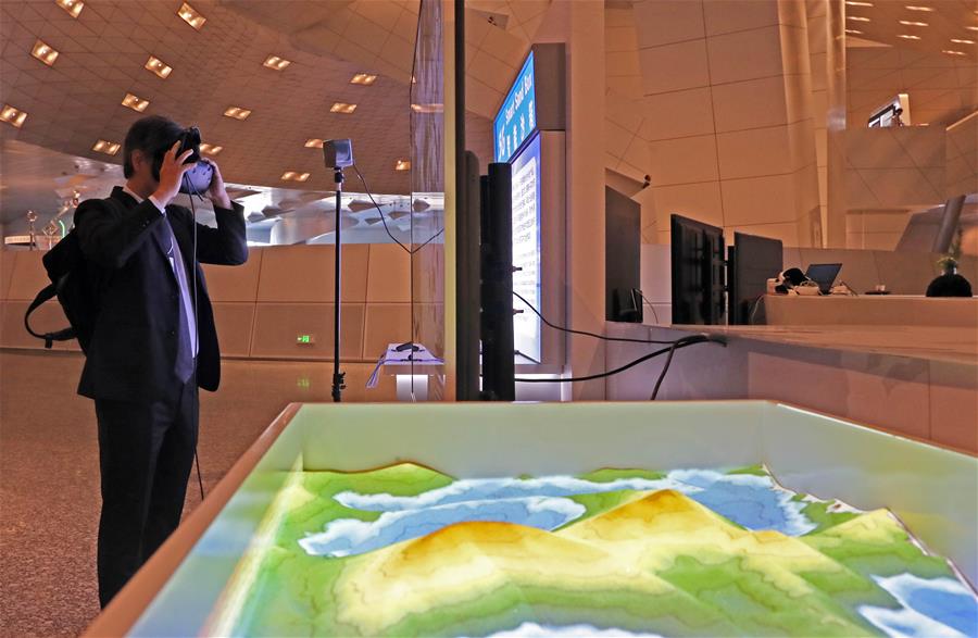CHINA-DALIAN-FORO DAVOS DE VERANO-TECNOLOGIA