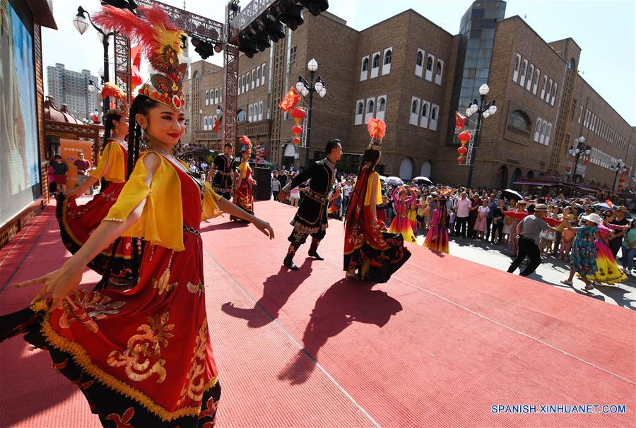 CHINA-XINJIANG-BAZAR-TURISMO