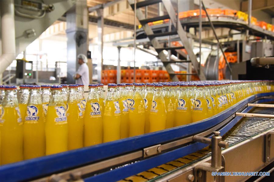 CHINA-BEIJING-REFRESCO-PRODUCCION
