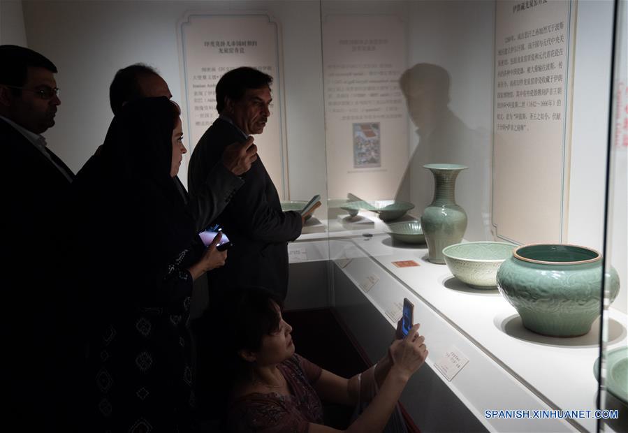 CHINA-BEIJING-EXPOSICION-CERAMICA