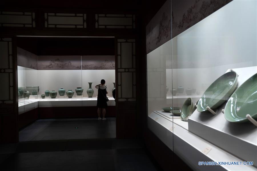 CHINA-BEIJING-EXPOSICION-CERAMICA