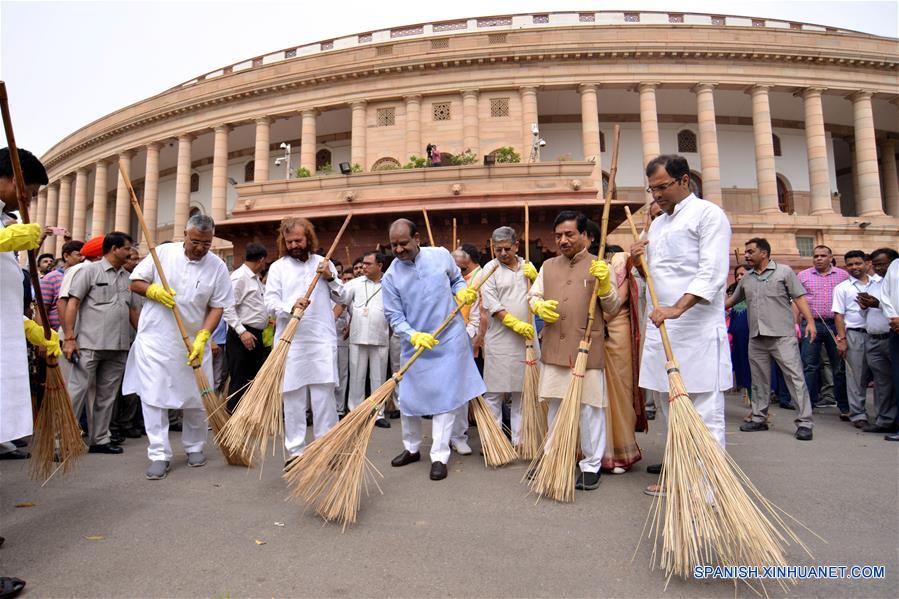 INDIA-NUEVA DELHI-CAMPAÑA DE LIMPIEZA