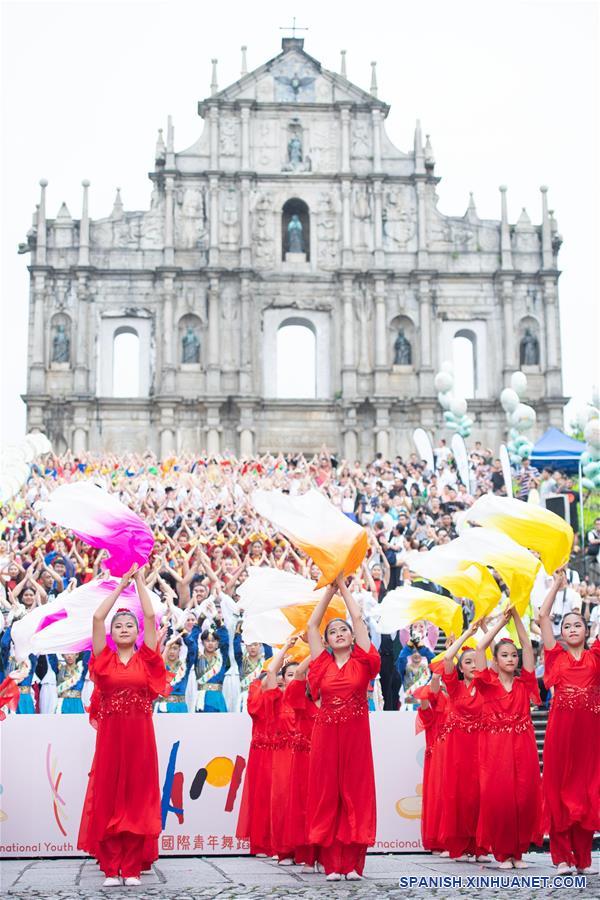 CHINA-MACAO-FESTIVAL INTERNACIONAL DE DANZA JUVENIL-DESFILE