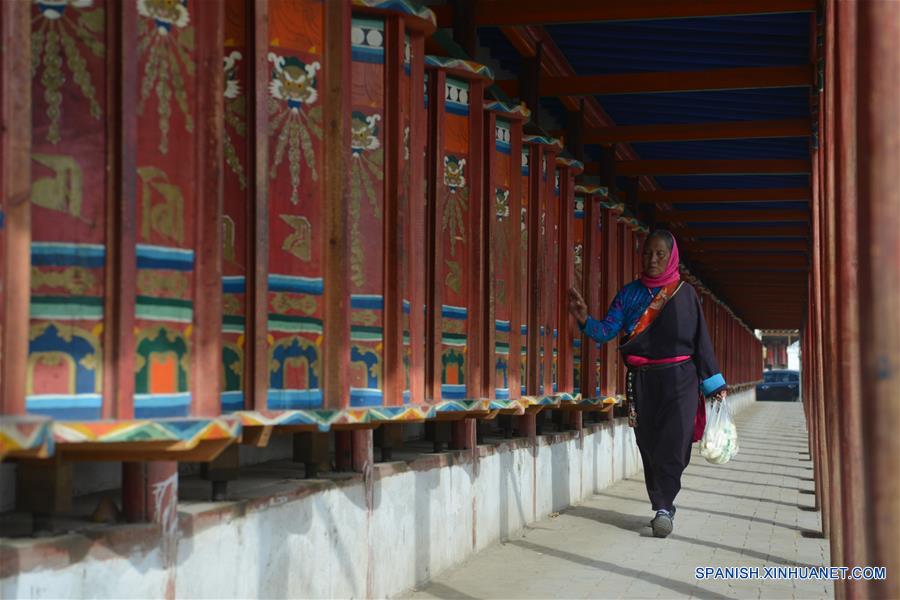 CHINA-QINGHAI-MONASTERIO RONGWO-PAISAJE