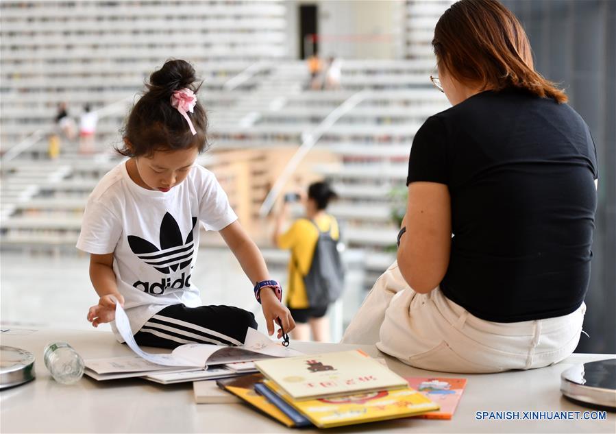 CHINA-TIANJIN-VERANO-BIBLIOTECA