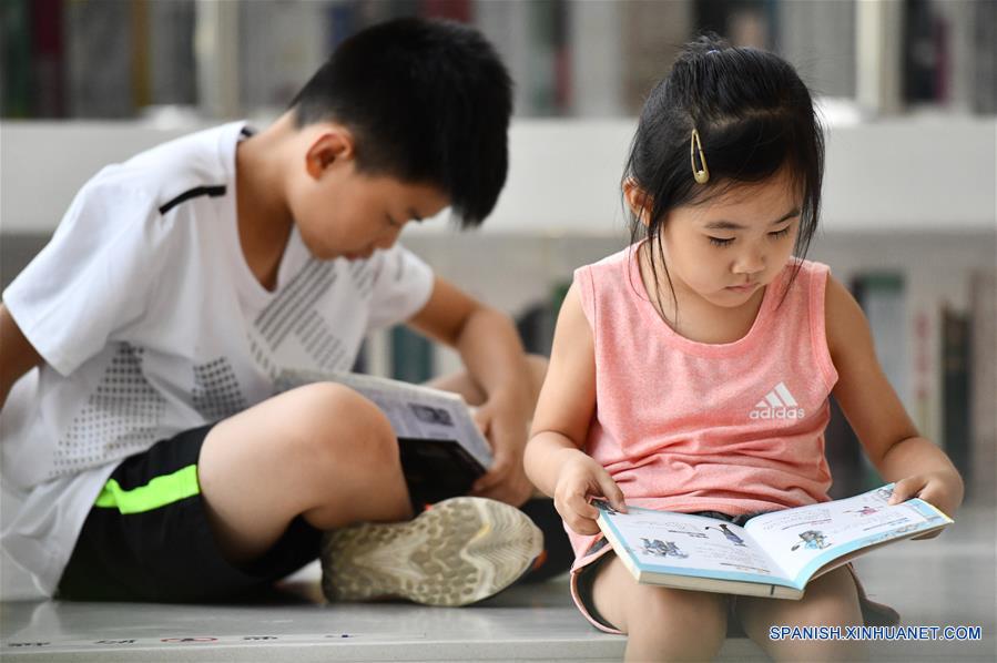 CHINA-TIANJIN-VERANO-BIBLIOTECA