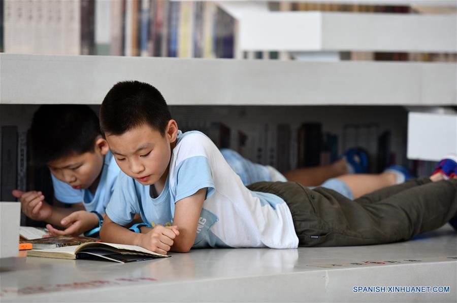 CHINA-TIANJIN-VERANO-BIBLIOTECA