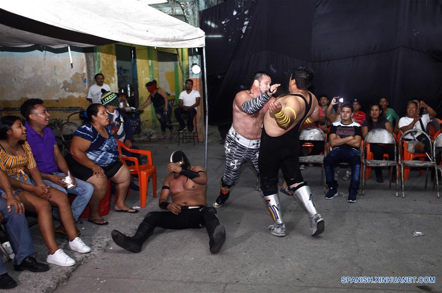 EL SALVADOR-SAN SALVADOR-LUCHA LIBRE URBANA-SERIE