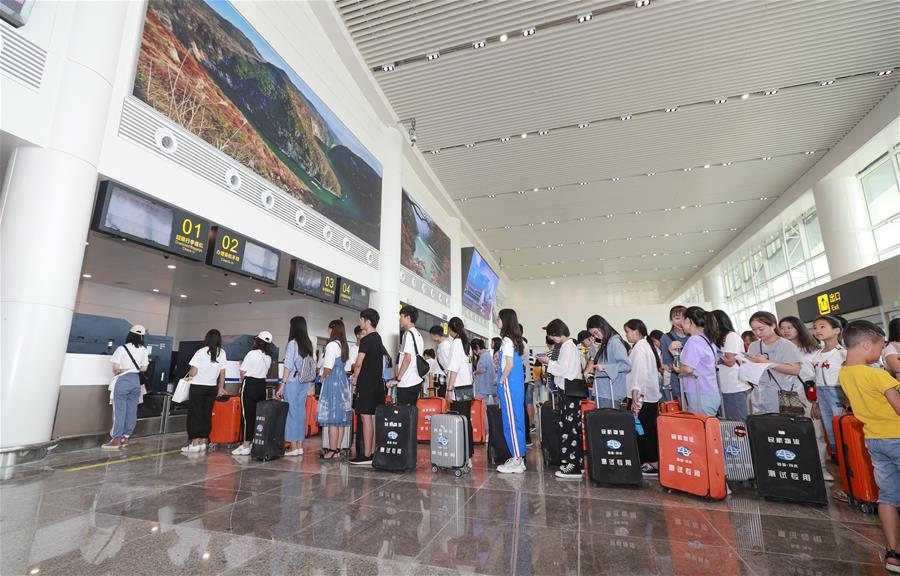 CHINA-CHONGQING-AEROPUERTO DE WUSHAN-PREPARACION-SERIE 