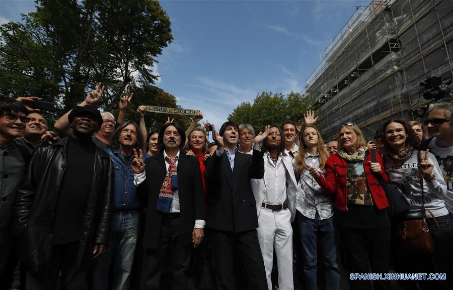 REINO UNIDO-LONDRES-THE BEATLES-ABBEY ROAD-FOTOGRAFIA