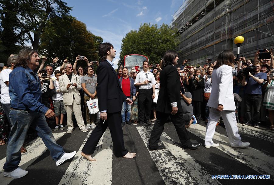 REINO UNIDO-LONDRES-THE BEATLES-ABBEY ROAD-FOTOGRAFIA