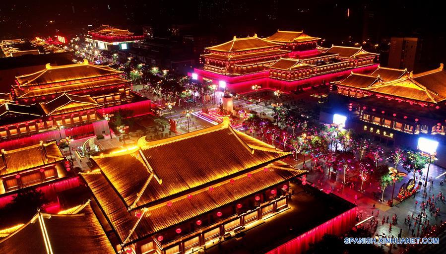 CHINA-SHAANXI-VISTA NOCTURNA-TURISMO