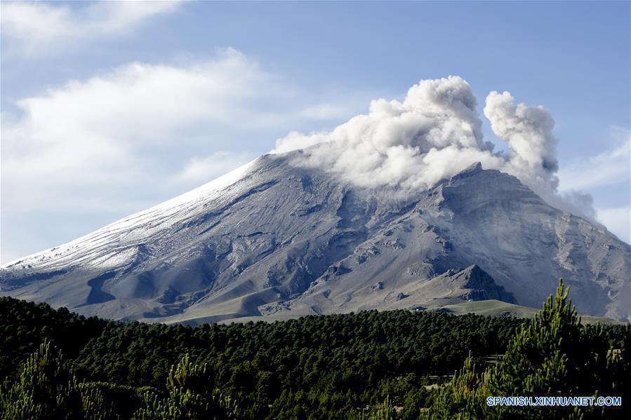 MEXICO-AMECAMECA-VOLCAN POPOCATEPETL