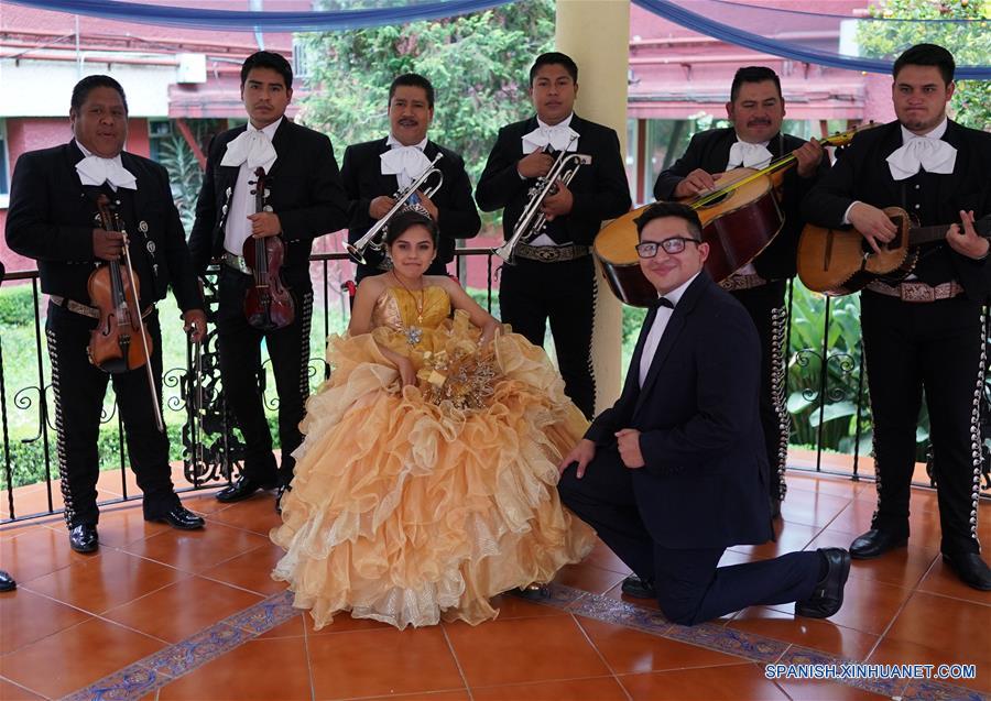 MEXICO-CIUDAD DE MEXICO-HOSPITAL-QUINCEA&Ntilde;ERAS