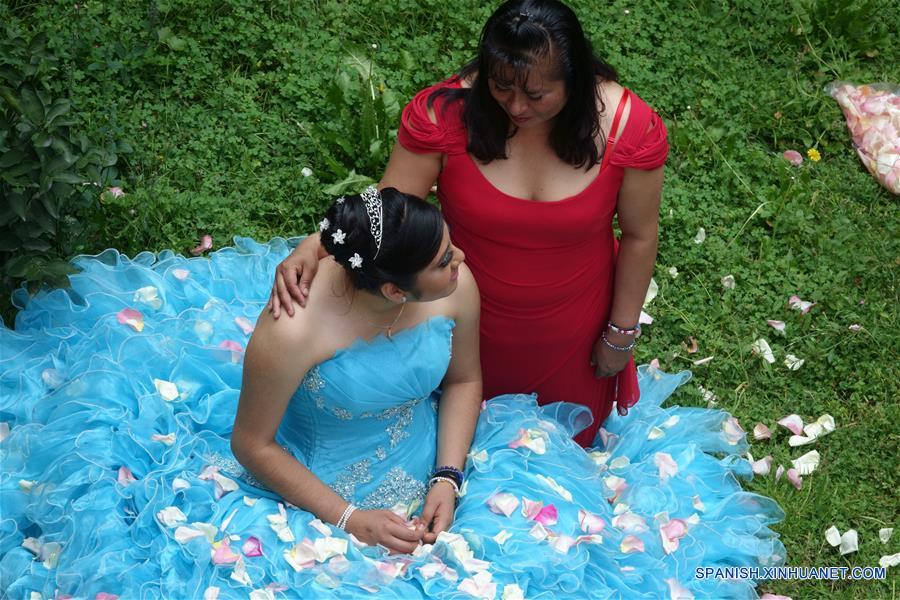 MEXICO-CIUDAD DE MEXICO-HOSPITAL-QUINCEA&Ntilde;ERAS