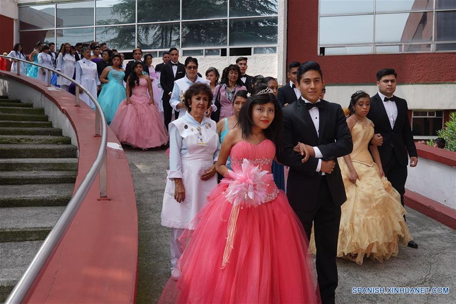 MEXICO-CIUDAD DE MEXICO-HOSPITAL-QUINCEA&Ntilde;ERAS