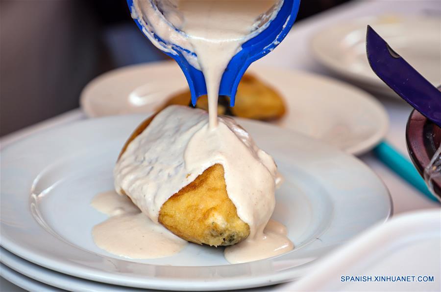 MEXICO-PUEBLA-CHILE EN NOGADA-FERIA