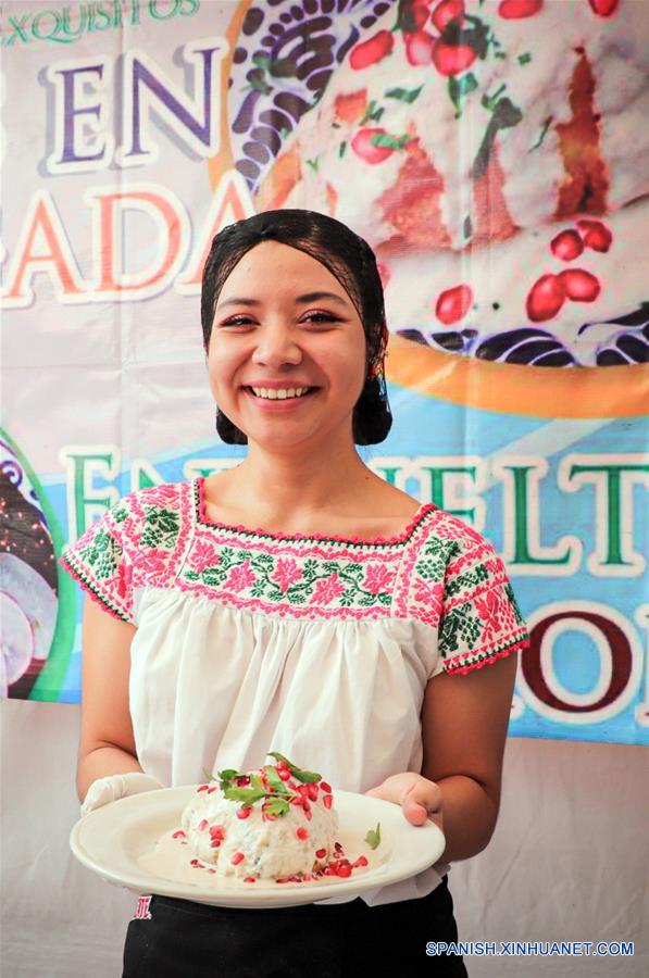 MEXICO-PUEBLA-CHILE EN NOGADA-FERIA