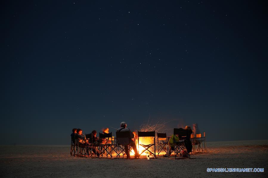 BOTSUANA-MAKGADIKGADI-SALARES DE MAKGADIKGADI
