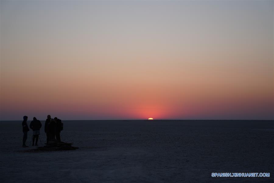 BOTSUANA-MAKGADIKGADI-SALARES DE MAKGADIKGADI
