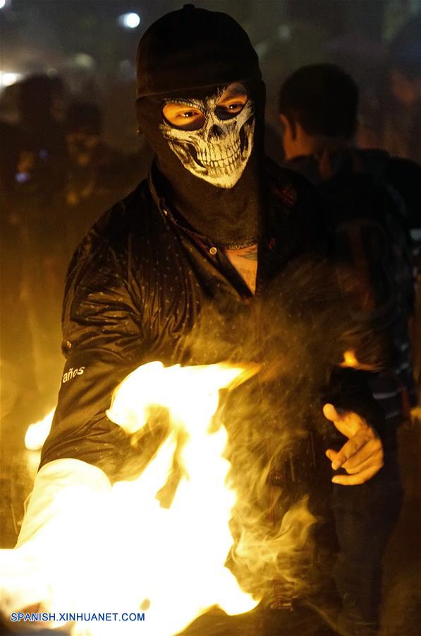 EL SALVADOR-LIBERTAD-FESTIVAL-BOLAS DE FUEGO