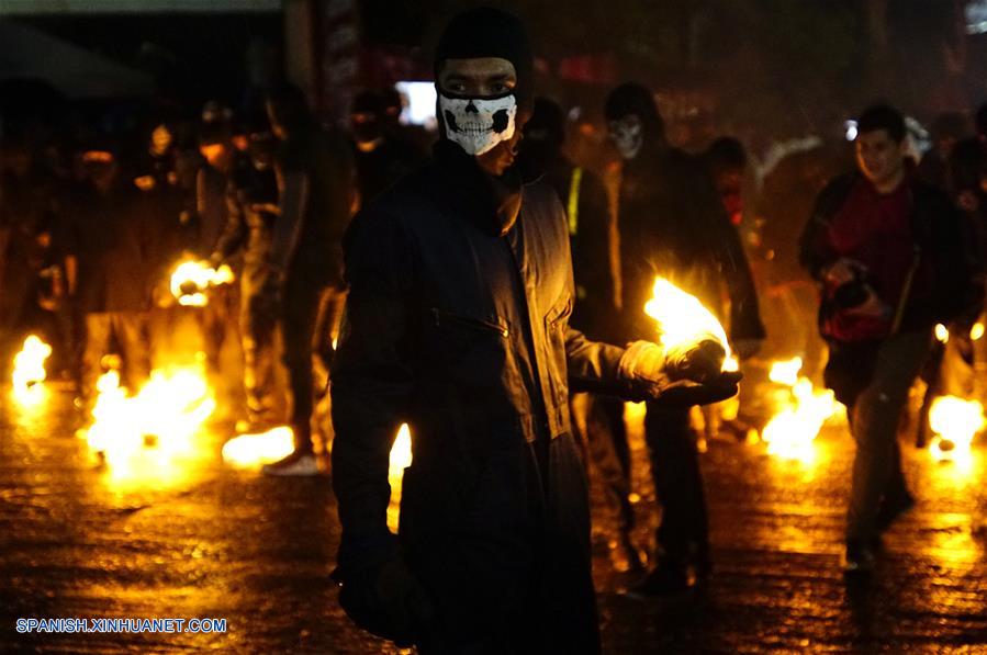 EL SALVADOR-LIBERTAD-FESTIVAL-BOLAS DE FUEGO