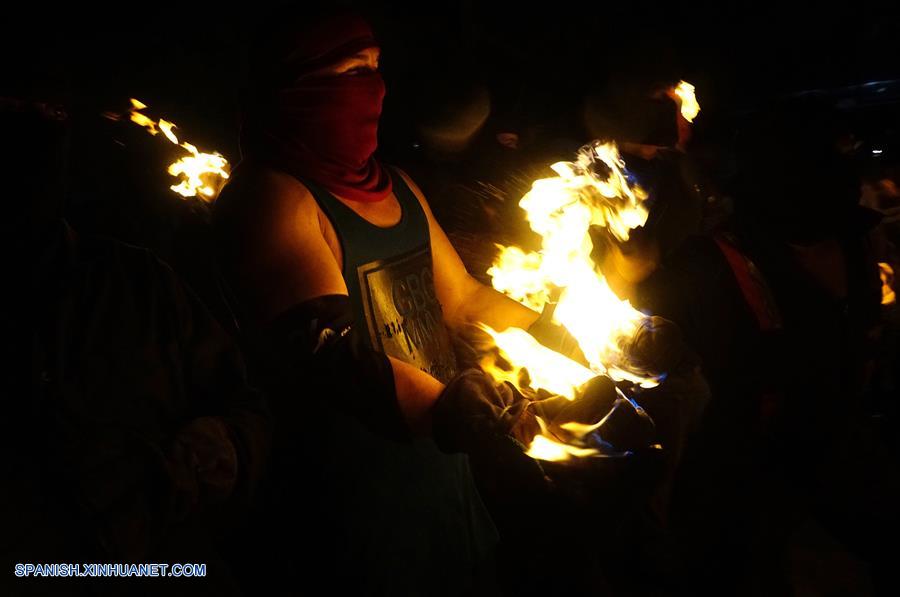 EL SALVADOR-LIBERTAD-FESTIVAL-BOLAS DE FUEGO