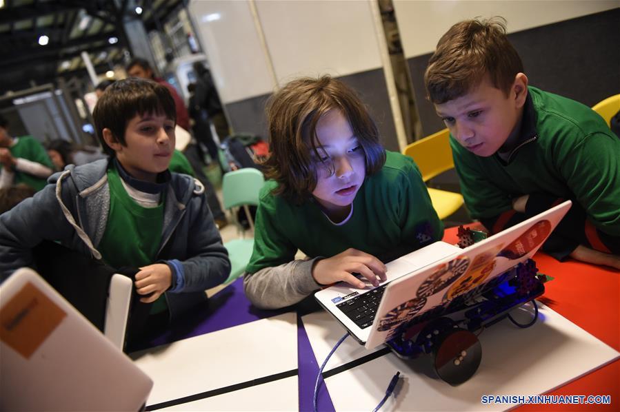 URUGUAY-MONTEVIDEO-EVENTO-ROBOTICA