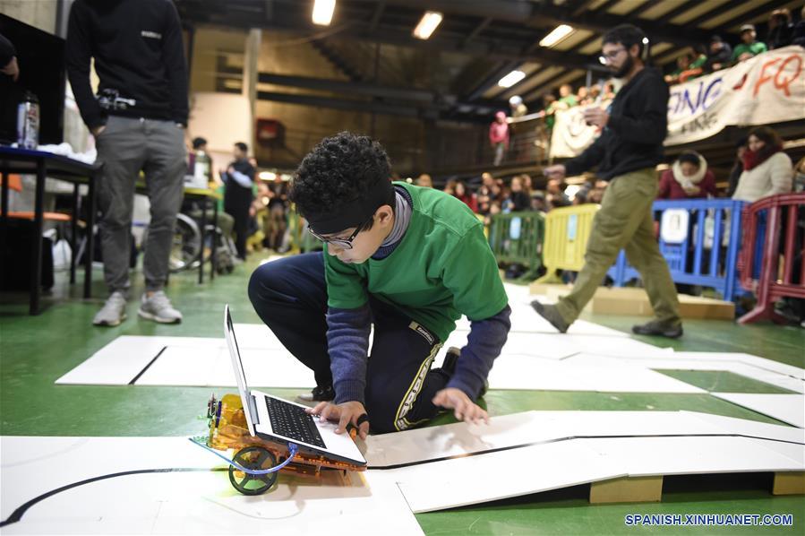 URUGUAY-MONTEVIDEO-EVENTO-ROBOTICA