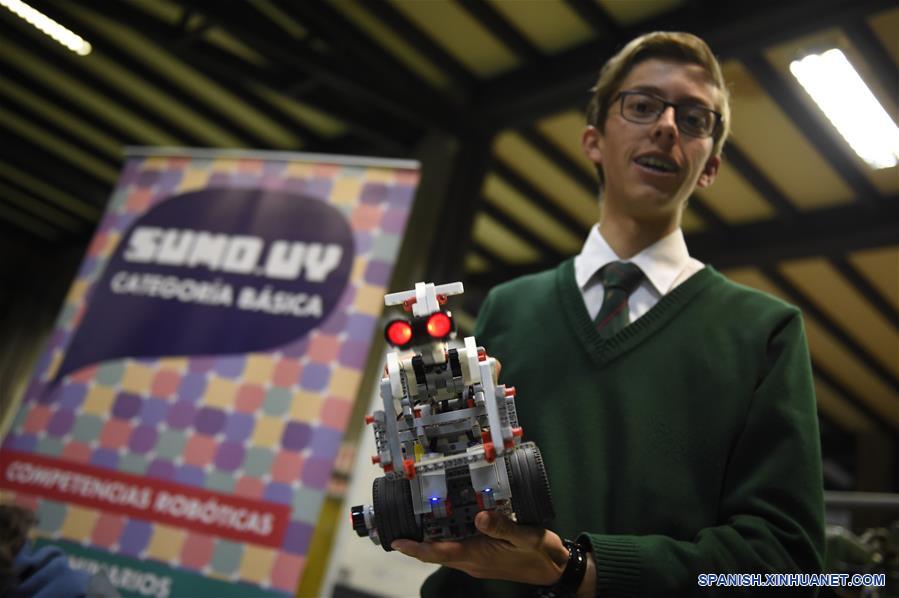 URUGUAY-MONTEVIDEO-EVENTO-ROBOTICA