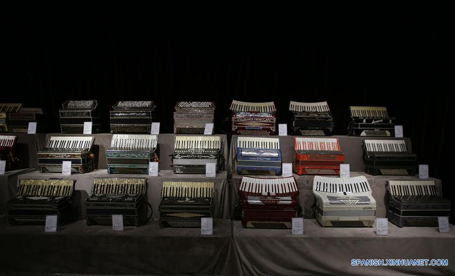 CHINA-XINJIANG-MUSEO DEL ACORDEON DE TACHENG